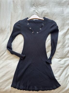 Zara Black Ribbed Long-Sleeve V-Neck Dress